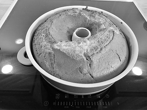 Einfacher Rührkuchen frisch aus dem Ofen