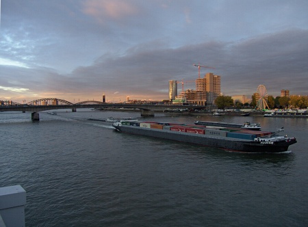 Abendstimmung auf dem Dach des Schokoladenmuseums Köln