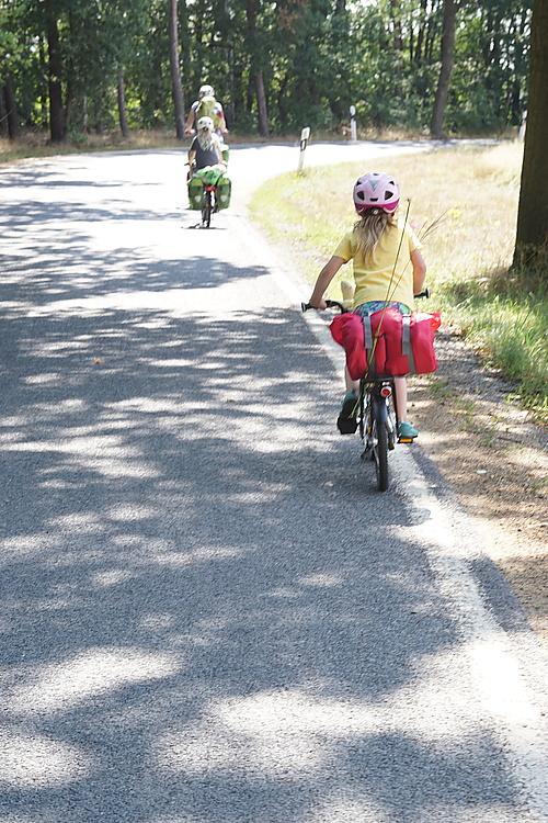 mit dem Fahrrad auf dem Froschradweg irgendwo hinter Commerau