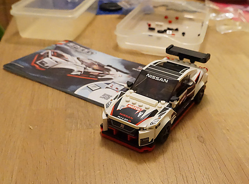 Lego Speed Champions 76896 Ńissan GTR NISMO Stickerseuche