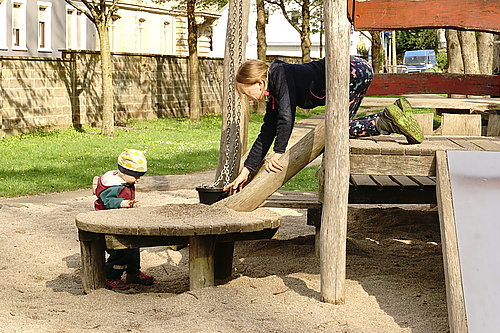 Mika auf dem Spielplatz