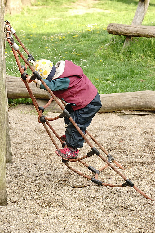 Mika auf dem Spielplatz