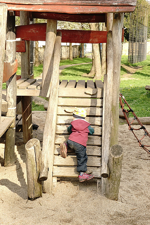 Mika auf dem Spielplatz